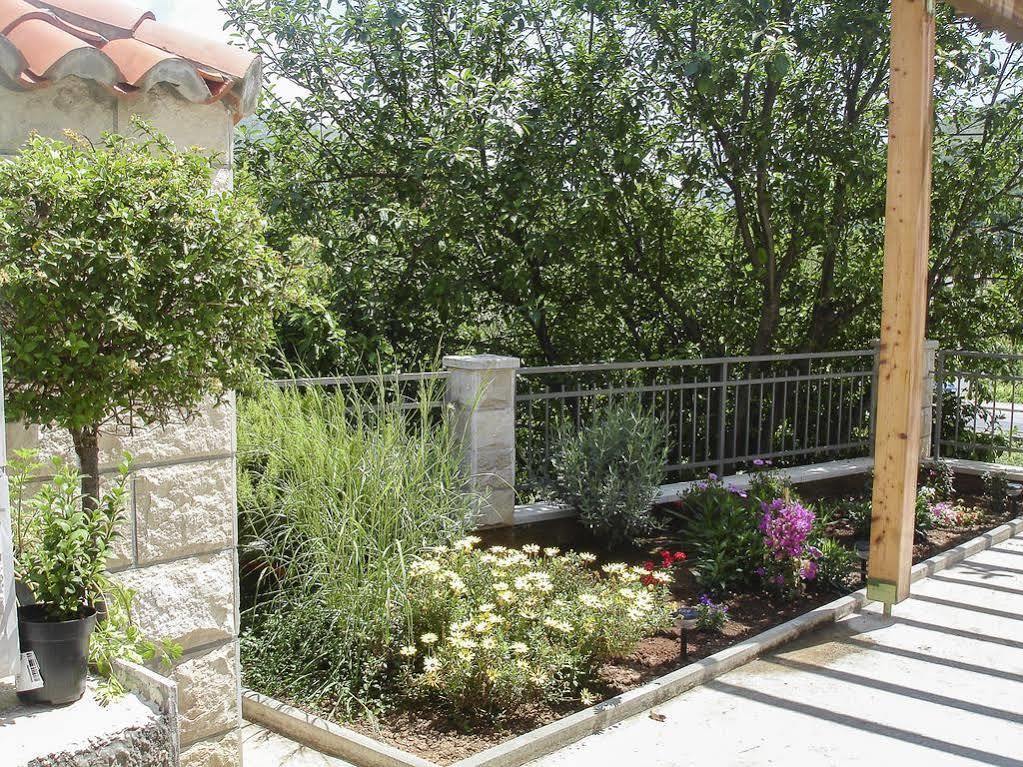 Apartments Silvija Mokošica Exterior foto